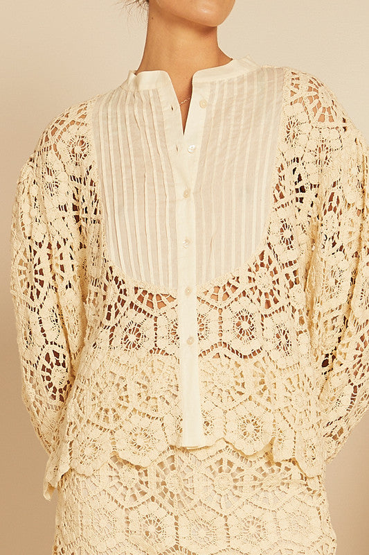 Bohemian Traders Lace Billow Sleeve Blouse